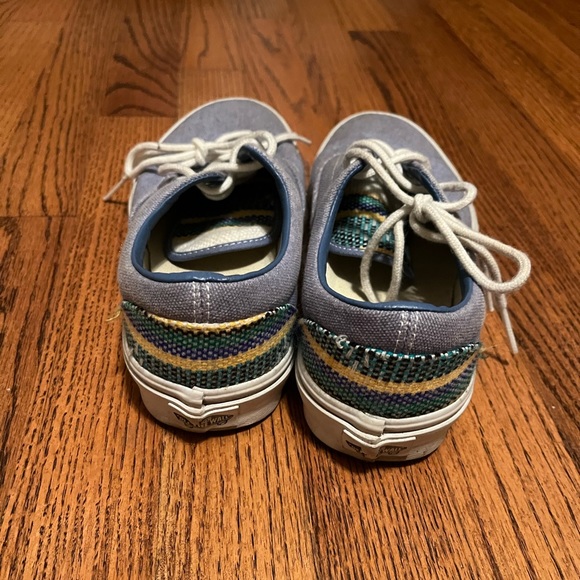 Vans - Picture 2 of 2